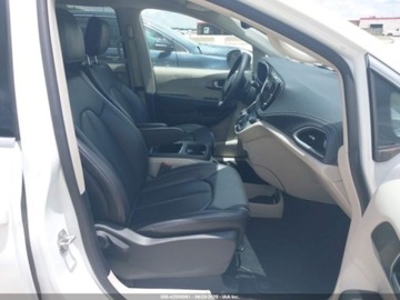 Chrysler Pacifica II 2023 Chrysler Pacifica Hybrid Touring L, 2023r., 3.6L 3.6 Hybryda Plug-in 260KM, zdjęcie 8