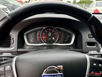 Volvo S60 III Sedan 2.0 T5 254KM 2018 Volvo S60 INSCRIPTION Kamera Navi Led Radar HarmanKardon 2.0 Benzyna 254KM, zdjęcie 23