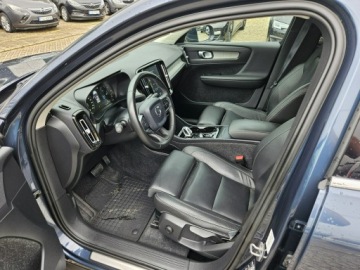 Volvo XC40 2019 Volvo XC 40 2,0 diesel 190KM automat INSCRIPTION, zdjęcie 4
