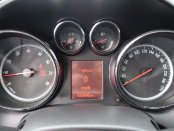 Opel Astra J Sports Tourer 1.6 Twinport ECOTEC 115KM 2011 Opel Astra 1.6 16V, Salon Polska, Serwis ASO, zdjęcie 10