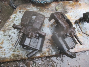 AUDI A6 C6 TŘMEN BRZDOVÝ ZADNÍ LEVÝ PRAVÝ 300MM