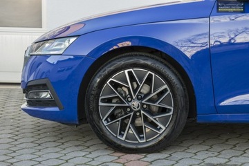 Skoda Octavia IV Liftback 1.5 TSI EVO 150KM 2023 Škoda Octavia Skoda Octavia LEDY / Kamera Cofania, zdjęcie 33