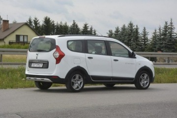 Dacia Lodgy Minivan Facelifting 1.2 TCe 115KM 2017 Dacia Lodgy 1.2 TCe nawi doinwestowany gwarancja, zdjęcie 9