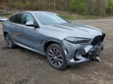 BMW X6 G06 2024 BMW X6 XDrive40I 2024 3.0 Benzyna 375KM, zdjęcie 3