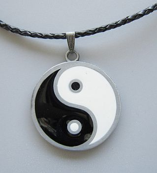 Naszyjnik z plecionki ze skóry z zawieszką Yin Yang