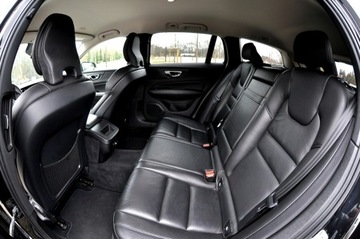 Volvo V60 I Kombi Facelifting 2.0 D3 DRIVE-E 150KM 2018 Volvo V60 2.0 D3 150KM Navi FullLed Climatronic, zdjęcie 8