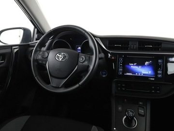 Toyota Auris II Touring Sports Facelifting 1.8 Hybrid 136KM 2017 Toyota Auris hybryda kamera tempomat Bluetooth, zdjęcie 15