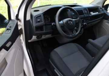 Volkswagen Caravelle T6 Transporter 2.0 TDI 102KM 2019 Volkswagen Transporter Transporter_9 miejsc_Nawigacja_ 2.0 Diesel 102KM, zdjęcie 20