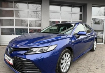 Toyota Camry IX Sedan 2.5 Hybrid Dynamic Force 218KM 2020 Toyota Camry Salon Polska, Serwis ASO, Gwarancja 2.5 Hybryda 218KM, zdjęcie 17
