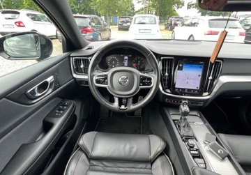 Volvo S60 III Sedan 2.0 T4 190KM 2020 Volvo S60 2.0T4 190KM R Design Xenon Led Navi Klima Skora Stan Bdb ZAREJES, zdjęcie 17