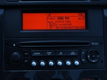 Peugeot 5008 I Minivan 2.0 HDi FAP 150KM 2011 Peugeot 5008 2.0 HDI, 7 miejsc, Klima, zdjęcie 11