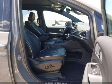 Chrysler Pacifica II 2025 Chrysler Pacifica Hybrid Premiuim S Appearance Package 2025 3.6l 3.6 260KM, zdjęcie 9