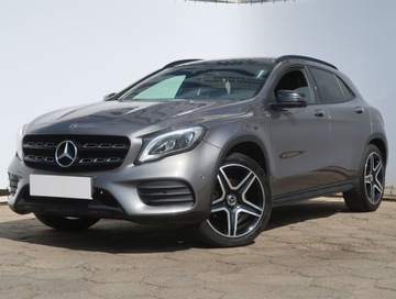 Mercedes GLA I Off-Roader Facelifting 2.0 220 184KM 2018 Mercedes GLA GLA 220 4MATIC, Salon Polska, 4X4, zdjęcie 17