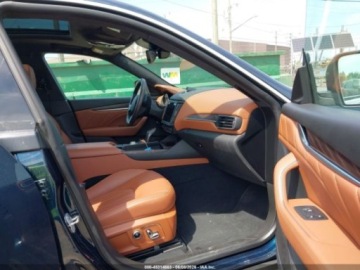 Maserati Levante 2022 Maserati Levante 2022, 3.0L, 4x4, GT 3.0 Benzyna 345KM, zdjęcie 8