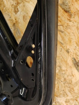 DVEŘE LEVÝ PŘEDNÍ JAGUAR F-PACE