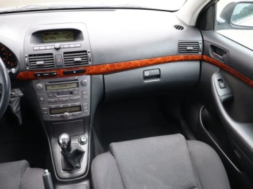 Toyota Avensis II Sedan 2.0 VVT-i 147KM 2006 Toyota Avensis 2.0 VVT-i, Salon Polska, Klima, zdjęcie 7