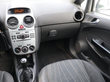Opel Corsa D Hatchback 1.2 Twinport ECOTEC 80KM 2009 Opel Corsa 1.2, Klima, El. szyby, zdjęcie 7