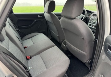 Ford Focus I Sedan 1.6 16V 100KM 2005 Ford Focus Niski przebieg, oryginal, bezwypadkowy, bez korozji. 1.6 100KM, zdjęcie 21