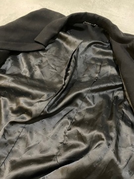 Czarny klasyczny płaszcz Orsay r M