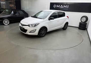 Hyundai i20 I Hatchback 5d Facelifting 1.2 DOHC 85KM 2013 Hyundai i20 Benzyna Klima Alu Led Raty Zamiana Gwarancja 1.2 Benzyna 85KM, zdjęcie 4
