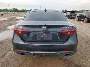 Alfa Romeo Giulia II Sedan Facelifting 2.0 Turbo 280KM 2023 Alfa Romeo Giulia Ti 2023 2.0l 2.0 Benzyna 280KM, zdjęcie 2