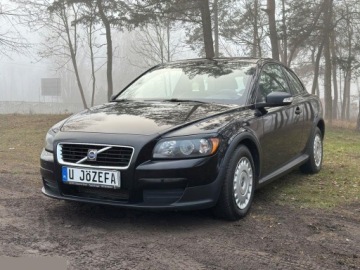 Volvo C30 Hatchback 3d 1.6 100KM 2009 Volvo C30 1.6 Momentum 100KM 2009r, zdjęcie 1