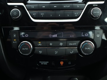 Nissan Qashqai II Crossover 1.2 DIG-T 115KM 2014 Nissan Qashqai 1.2 DIG-T, Salon Polska, zdjęcie 12