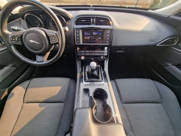 Jaguar XE Sedan 2.0 i4 163KM 2016 JAGUAR XE 2.0D ALU KLIMA KAMERA LED XENON NOWY ROZRZĄD, zdjęcie 22