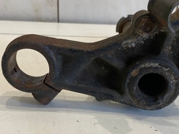 SUZUKI GSX 400E 400 E 82-87 PÓŁKA DOLNA ZAWIESZENIA AMORTYZATORÓW