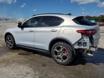 Alfa Romeo Stelvio 2023 Alfa Romeo Stelvio Sprint, 2023r., 2.0L 2.0 Benzyna 280KM, zdjęcie 3