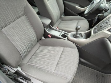 Opel Astra J Hatchback 5d 1.6 Twinport ECOTEC 115KM 2010 Opel Astra Książka serwisowa., zdjęcie 11