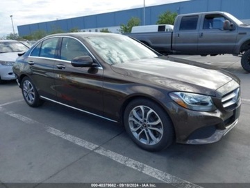 Mercedes Klasa C W205 2018 Mercedes-Benz Klasa C 2018 MERCEDES-BENZ C 300 2.0 Benzyna 241KM, zdjęcie 1