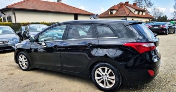 Hyundai i30 II Wagon 1.6 GDI 135KM 2013 Hyundai i30 BENZYNA nawigacja KAMERA super okazja 1.6 Benzyna 135KM, zdjęcie 20