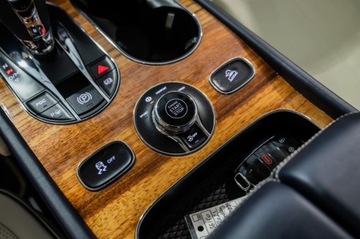 Bentley Bentayga 2021 Bentley Bentayga V8 2021, Bezwypadkowy 4.0 Benzyna 542KM, zdjęcie 19