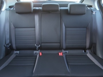 Skoda Octavia III Liftback Facelifting 1.5 TSI ACT 150KM 2019 Skoda Octavia 1.5 TSI, Salon Polska, Serwis ASO, zdjęcie 9