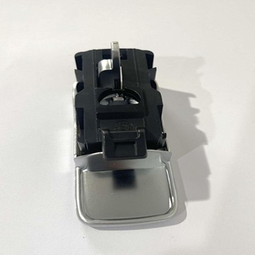 Pokrętło otwierania zatrzasku schowka na rękawiczki / Premium 8U1857131A3Q7 dla Audi Q3 8U