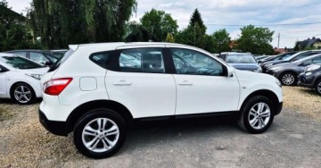 Nissan Qashqai I Crossover 2.0 140KM 2010 Nissan Qashqai BENZYNA PANORAMA parktornic klima niski przebieg OKAZJA, zdjęcie 11