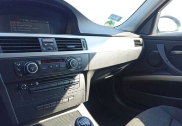 BMW Seria 3 E90-91-92-93 Touring E91 2.0 320d 163KM 2008 BMW Seria 3 BMW Seria 3 2.0 Diesel 163KM, zdjęcie 11