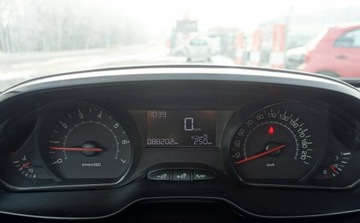 Peugeot 208 I Hatchback 3d 1.0 VTI 68KM 2014 Peugeot 208 1.0VTi 68KM Klima Niski przebieg Zero korozji Oryginalne szyby, zdjęcie 14