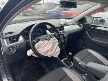 Skoda Rapid II Liftback Facelifting 1.0 TSI 110KM 2018 Škoda RAPID Skoda RAPID Salon PL Klimatyzacja, zdjęcie 5