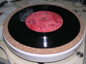 Коврик резиновый для проигрывателя Bambino