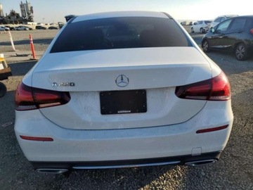 Mercedes Klasa A W177/V177 2019 Mercedes-Benz Klasa A 2.0L , od ubezpieczalni 2.0 Benzyna 188KM, zdjęcie 4