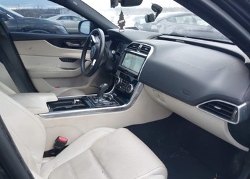 Jaguar XE 2020 Jaguar XE JAGUAR XE S AWD AUTOMATIC 2.0 Benzyna 250KM, zdjęcie 8