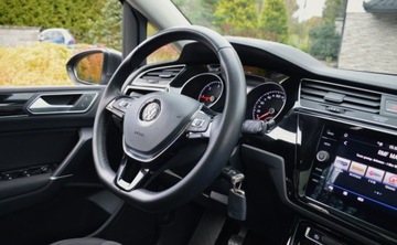 Volkswagen Touran III 2.0 TDI 150KM 2019 Volkswagen Touran 2,0 TDI 150 KM FULL LED HIGH-LINE Alcantara Nawigacja 2.0, zdjęcie 24