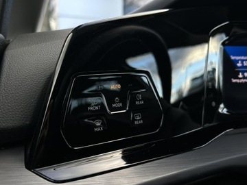 Volkswagen Golf VIII Variant 1.5 eTSI 150KM 2022 Volkswagen Golf Style| Masaż + pamięć | Navi | Pod, zdjęcie 28