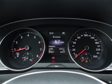 Volkswagen Passat B8 Limousine 1.4 TSI BlueMotion Technology ACT 150KM 2018 VW Passat 1.4 TSI, Salon Polska, Navi, Klima, zdjęcie 10