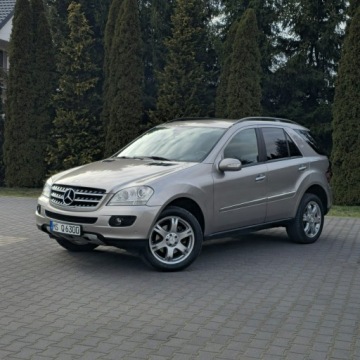 Mercedes Klasa M W164 Off-roader 3.0 V6 (280 CDI) 190KM 2006 Mercedes ML 280 CDI 4Matic 7G Automat 3.0 Diesel, zdjęcie 2