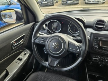 Suzuki Swift VI Hatchback 1.2 DualJet 90KM 2017 Suzuki Swift 1,2 benzyna 90KM, zdjęcie 5