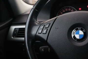 BMW Seria 3 E90-91-92-93 Limuzyna E90 318i 129KM 2007 BMW 3 318 i, Xenon, Klima, Klimatronic, Tempomat, zdjęcie 16