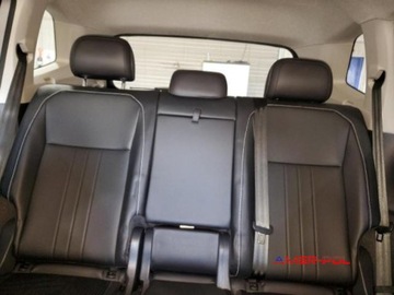 Volkswagen Tiguan II 2022 Volkswagen Tiguan 2022 r., 2,0L SE 4X4 2.0 Benzyna 184KM, zdjęcie 9